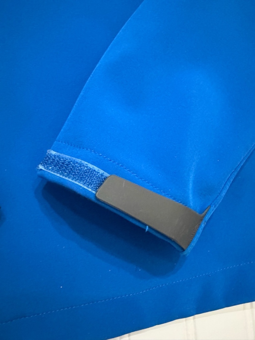 The North Face Men’s Electric Blue Lightweight Jacket Size S - Picture 10 of 11